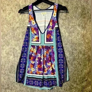 Anthropologie Jamila Tunic Floral Print Top by Dream Daily - Medium